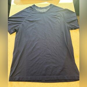 EUC Men’s Fabletics Athletic Short Sleeve Shirt